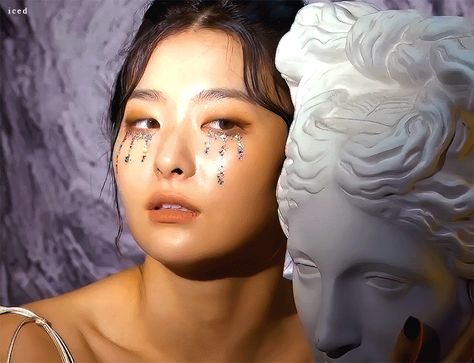 description Seulgi Glitter Tears, Seulgi Gif, Glitter Tears, Velvet Aesthetic, Icons Girls, Jacket Making, Kang Seul-gi, Kang Seulgi, Red Velvet Seulgi