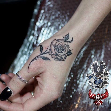 Rose Tattoo Thumb, Wrist Hand Tattoo, Hand Palm Tattoos, Thumb Tattoos, Rose Tattoo On Arm, Rose Hand Tattoo, Hand Rose, Rose Tattoos For Women, Small Rose Tattoo