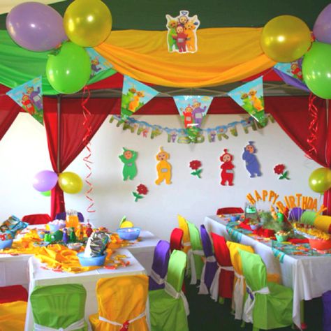 Teletubbies decoration ideas Teletubbies 1st Birthday, Teletubbies Birthday Party, Cbeebies Party, Telly Tubbies, Teletubbies Birthday, 1st Birthday Boy Themes, Birthday Themes For Boys, 1st Birthday Decorations, Fun Birthday Party