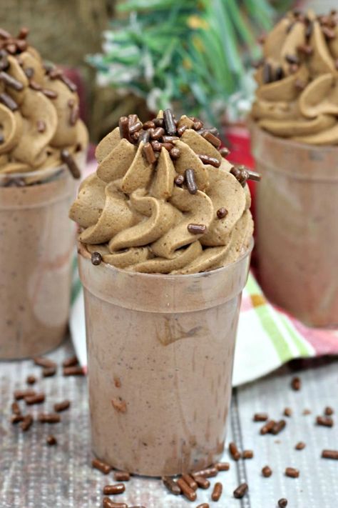 Mocha Rum Pudding Shots | Parade: Entertainment, Recipes, Health, Life, Holidays Rum Pudding, Pudding Shot Recipes, Dessert Pots, Jello Pudding Shots, Frozen Drinks Alcohol, Alcoholic Desserts, Pudding Shots, Chocolate Whipped Cream, Sweet Cocktails