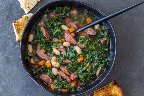 Italian Sausage Kale Soup Recipe Phyllo Tart, Sausage Kale Soup, Zuppa Toscana Soup Olive Garden, Soup Olive Garden, Kielbasa Soup, Black Eyed Pea Soup, Soup With Spinach, Sausage And Kale Soup, Kale Soup Recipes