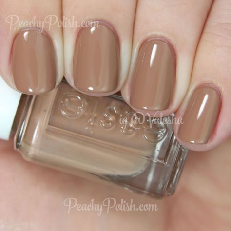 Essie cocoa karma Tan Manicure, Tan Nail Polish, Essie Nail Polish Colors, Tan Nails, Opi Gel Nails, Chic Manicure, Essie Nail Colors, Brown Nail Polish, Brown Nail