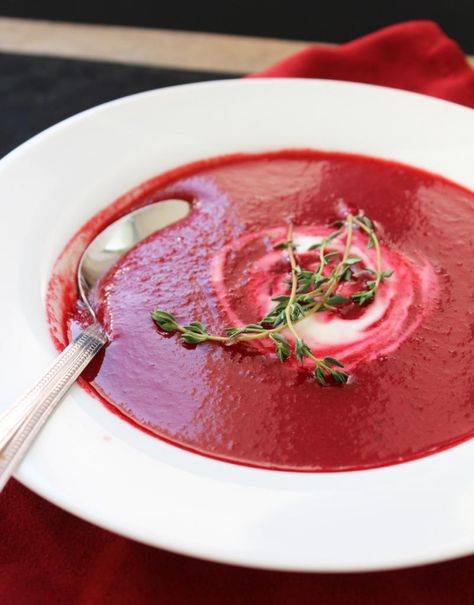 Beet & Potato Soup Easy Crockpot Soup, Beet Soup, Beet Recipes, Cold Soup, Pot Pies, Soup Kitchen, Potato Soup Recipe, Crock Pot Soup, Vegan Soup