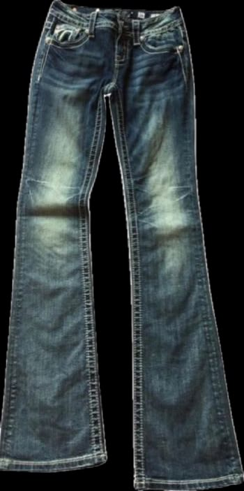 Wardrobe Tips, Outfits Chic, 2000s Fashion Outfits, Nice Style, Swaggy Outfits, Chic Fashion, Shopping Spree, Boot Cut Jeans, 2000s Fashion