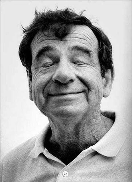 19 Hilarious Photos of Celebrities Posing With Funny Faces That Can't Stop You Laughing ~ Vintage Everyday Walter Matthau, 얼굴 드로잉, 얼굴 그리기, Eyes Closed, Film Tv, Interesting Faces, 인물 사진, Silver Screen, Famous Faces