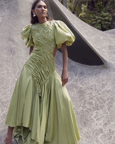 Chic Resort Wear, Dress Hire, Pre Fall, Resort Wear, Cotton Poplin, Gorgeous Dresses, Pretty Dresses, Modest Fashion, Green Dress