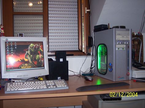 Old School Computer, 90s Games, Battle Stations, New Pc, Computer Station, School Computers, Pc Gaming Setup, Good Old Times, You've Got Mail