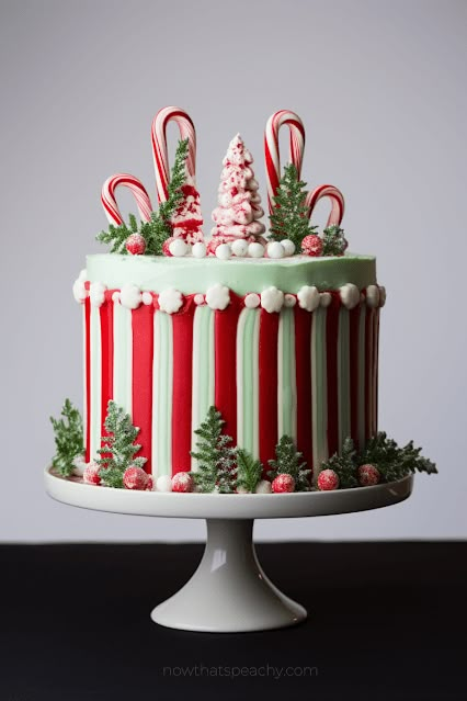 50+ Buttercream Christmas Cakes to Lust After | PARTY INSPO | Now thats Peachy Buttercream Christmas Cake, Christmas Cake Ideas Easy, Emerald Green And Royal Blue, Snow Candy, Christmas Cake Ideas, Christmas Cakes Easy, Christmas Themed Cake, Christmas Delights, Easy Christmas Treats