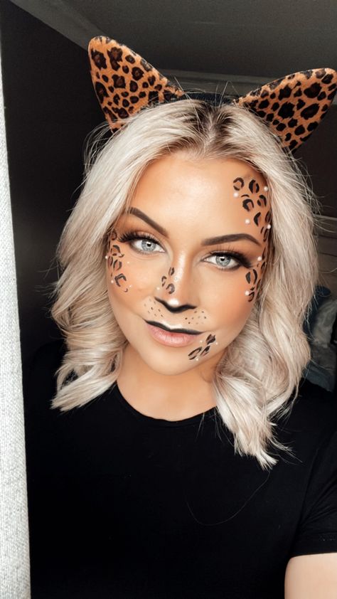 Cheetah/Leopard makeup look for halloween or just a fun event #makeup #cheetahmakeup #leopardmakeup #halloweenmakeup #fantasymakeup #makeuplooks Cheetah Cat Makeup, Cheetah Face Makeup Halloween, Leopard Cat Halloween Costume, Womens Cheetah Costume, Easy Leopard Costume, Simple Leopard Makeup, Cheetah Print Face Makeup, Cheetah Make Up For Halloween, Cheetah Costume Women Halloween Makeup