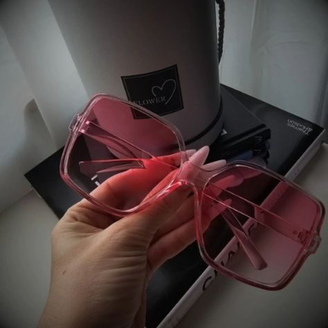 mrs sunglasses big pink #sunglasses #sonnenbrille #pink #barbie #barbiegirl #fashion #mrsbysarah Mrs Sunglasses, Big Pink Sunglasses, Sunglasses Big, Pink Barbie, Pink Sunglasses, Sunglasses, Pink, On Instagram, Quick Saves