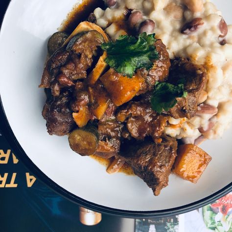 Creamy Samp and Beef Stew – Theo’s Food Journal Beef Stew Ingredients, South African Dishes, African Dishes, Curry Spices, Things To Eat, Beef Stew Recipe, Butter Beans, Crushed Garlic, Saute Onions