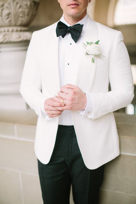 Ivory Wedding Tuxedo For Men, Wedding Suits Groom Off White, White Jacket Wedding Grooms, White Tuxedo Jacket Groom, White Coat Groom, Tuxedo White, Off White Tuxedo, Grooms Suit White Jacket, Ivory Tuxedo Jacket Groom