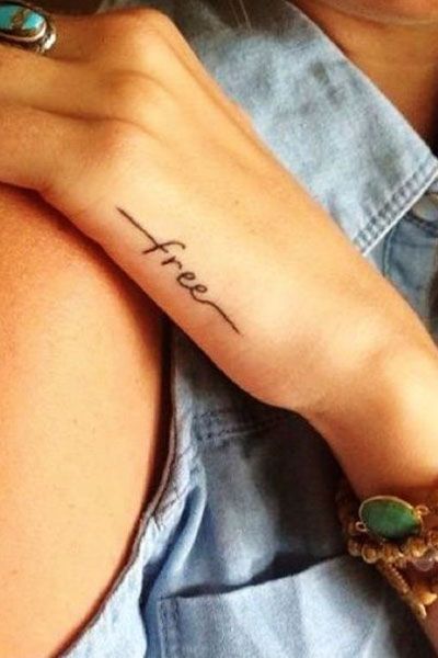 Woman Tattoos, One Word Tattoo, Tattoos Pinterest, One Word Tattoos, Tato Henna, Word Tattoo, Inspiration Tattoos, Cat Tattoos, Disney Tattoo