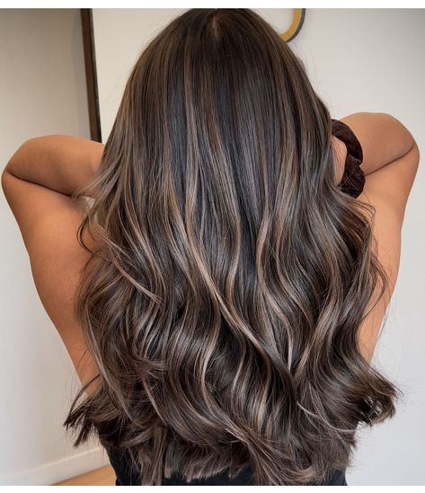 Caramel Streaks, Dark Caramel Balayage, Hairstyle Highlights, Natural Brunette, Honey Balayage, Brown Hair Looks, Color Balayage, Dark Caramel, Brunette Hair With Highlights