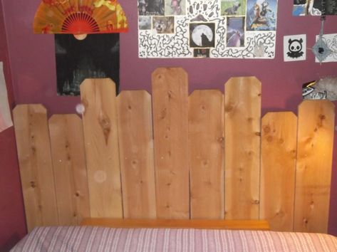 Cedar Headboard, Picket Fence Headboard, Headboard Plans, Fence Headboard, Making Raised Beds, Headboard Plan, Grandkids Room, Bath Redo, Queen Size Headboard