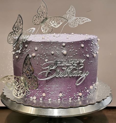 Purple And Silver Birthday Cake, Violet Birthday Cake, Purple Butterfly Cake, Buttercream Birthday Cake, Bday Decor, 18th Cake, Birthday Plans, Sweet 16 Birthday Cake, 60th Birthday Cakes