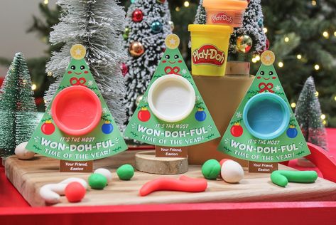 Playdoh Christmas Tree Gift Printable Christmas Gift for - Etsy Pre K Christmas Party Favors, Xmas Goodie Bags For Kids, Playdoh Christmas Tree, Toddler Classroom Christmas Gift Ideas, Playdoh Class Christmas Gift, Toddler Christmas Class Gifts, Kid Friend Gifts For Christmas, Christmas Playdoh Ideas, Play Doh Gift For Students