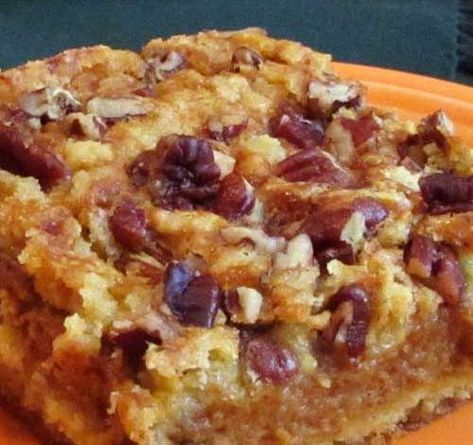 Better Than Pumpkin Dump Cake – Labrecipes Pumpkin Dump Cake Recipe, Pumpkin Dump, Pumpkin Pie Cake, Dump Cake Pumpkin, Best Banana Pudding, Dump Cake Recipes, Dump Cake, Pie Cake, Cake Mix Recipes