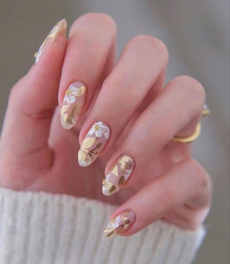 White Tip Nails, Boho Nails, Simple Fall Nails, Nagellack Trends, Gold Nail Designs, Cute Summer Nails, White Nail, Flower Nail Art, Summer Nails Colors