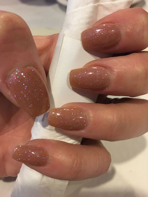 My new nails. ANC Brown Sparkle with coffin shape! Beige Nails Sparkle, Sparkle Beige Nails, Brown Glitter Dip Nails, Glitter Beige Nails, Pearl Beige Nails, Sparkly Tan Nails, Light Brown Shimmer Nails, Brown Sparkle Nails Acrylic, Brown Glitter Nails Acrylic