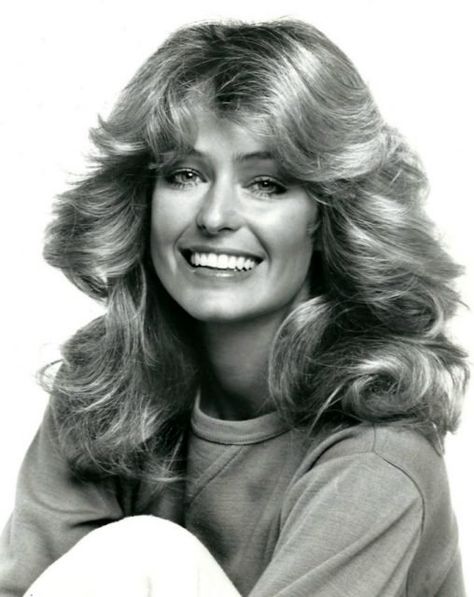 Funky Vintage Hairstyles that were the Epitome of Cool in their Day 1970s Hairstyles Disco, 80's Hairstyle, 1970s Hairstyles, Farrah Fawcet, 1960s Hair, 70s Hair, 80s Hair, Farrah Fawcett, Hot Hair Styles