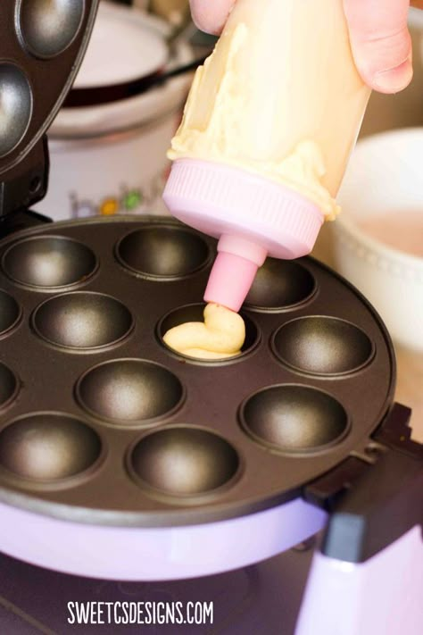 10 Minute Baked Cinnamon Sugar Donut Holes... This would be Great at the Tailgates!!! Yummy!! Donut Holes Recipe Cake Pop Maker, Donut Hole Maker Recipes, Cake Pop Donut Holes Recipes, Cake Pops Maker, Baby Cakes Maker, Babycakes Recipes, Donut Maker Recipes, Donut Holes Recipe, Babycakes Cake Pop Maker