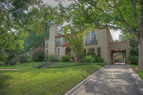 2200 Winton Ter E, Fort Worth, TX 76109 | Zillow Fort Worth, 4 Beds, The 3, A 4, Fort, Home And Family, History, Square, Building