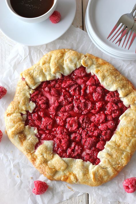 Elegant Holiday Desserts, Raspberry Galette, Turnover Recipes, Fruit Cobbler, Raspberry Recipes, 9 5 Job, Holiday Dessert, Eat Dessert First, Sweet Tarts