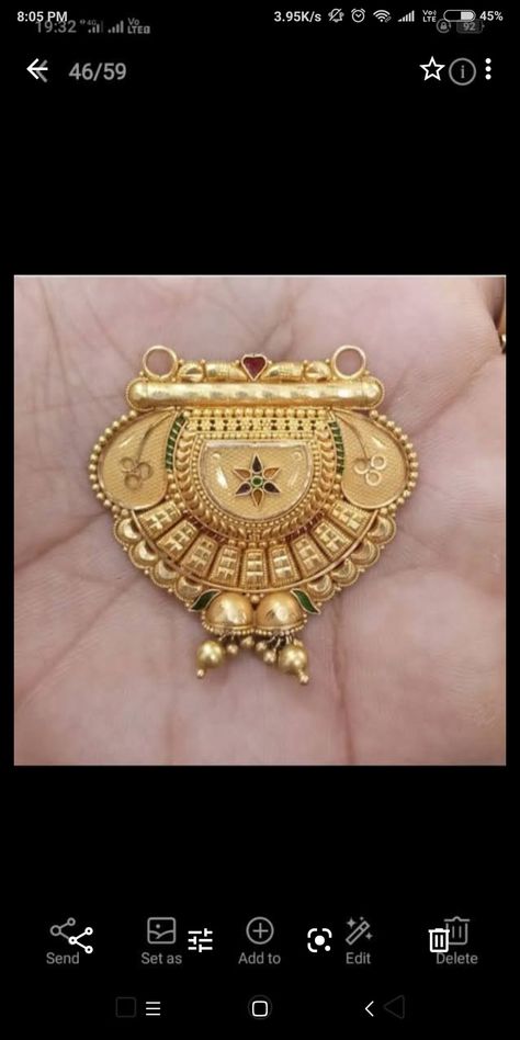 Gold Pendle Designs, Gold Mangalsutra Pandent Design, Gold Jewelry Prom, Gold Necklace Wedding, Bridal Jewelry Sets Brides, Mangalsutra Design, Gold Leaf Pendant, Bridal Necklace Designs, Gold Bridal Necklace