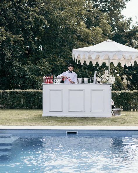 Poolside 🌿 #somerleys #canapés #poolside #weddingday #gardenpartywedding | Instagram Cocktail Reception Layout, Garden Engagement Party, Wedding Recovery, Hamptons Party, Poolside Wedding, Pool Cocktails, Unique Decor Ideas, Backyard Engagement Parties, Cocktail Hour Decor