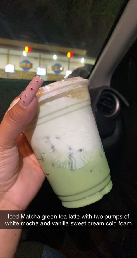 Starbucks Drinks Cold, Starbucks Iced Matcha, Starbucks Healthy, Iced Matcha Green Tea, Starbucks Drink Menu, Starbucks Secret Menu Recipes, Starbucks Matcha, Cold Starbucks Drinks, Starbucks Drinks Diy