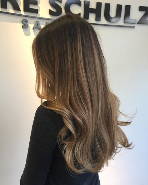 Highlights Brown Hair Balayage, Balyage Long Hair, Light Brunette Hair, Bombshell Hair, Honey Brown Hair, Brown Hair Looks, Brown Hair Inspo, Brunette Hair With Highlights, Trening Fitness