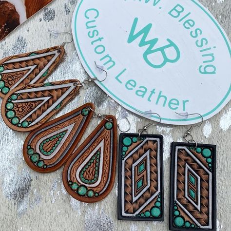 Tooled Leather Keychain Ideas, Tooled Leather Jewelry, Tooled Leather Keychain, Tooled Leather Phone Case, Leather Charms, Tooled Leather Earrings, Custom Leather Work, Leather Phone Cases, Leather Inspiration