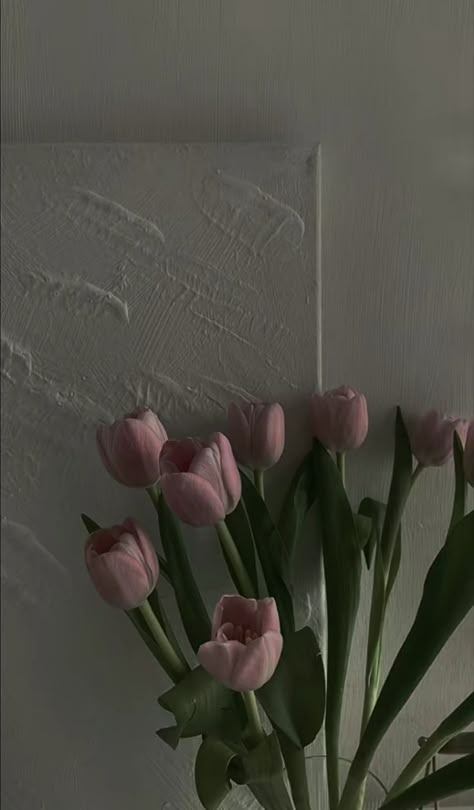 Pink Flower Wallpaper, L Wallpaper, Pink Flowers Wallpaper, Vintage Flowers Wallpaper, Lovely Flowers Wallpaper, Flower Iphone Wallpaper, Simple Phone Wallpapers, Purple Tulips, Nothing But Flowers