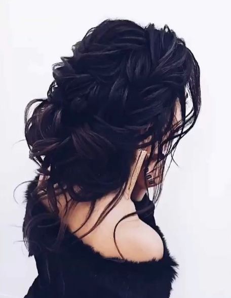 Emo Wedding Hairstyles, Moody Wedding Hairstyles, Dark Wedding Hairstyles, Halloween Wedding Hairstyles, Gothic Wedding Hairstyles Brides, Upstyles For Long Hair Wedding, Goth Wedding Hairstyles, Dark Hair Wedding Hairstyles Brides, Gothic Updo