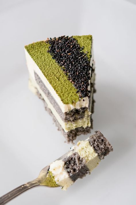 Japanese Matcha-Goma Mousse Cake Matcha Dessert Recipes, Matcha Mousse, Mousse Dolce, Matcha Green Tea Recipes, Patisserie Fine, Matcha Dessert, Green Tea Recipes, Eton Mess, Matcha Recipe