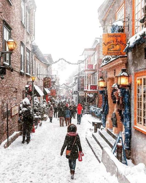 Old Quebec, Romantic Honeymoon Destinations, Winter Instagram, Winter City, Canada Photos, Explore Canada, Beautiful Streets, Quebec City, Canada Travel