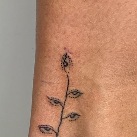 Eye Vine Tattoo, Vines Tattoo, Charm Tattoo, The All Seeing Eye, Vine Tattoo, Dot Tattoos, Vine Tattoos, Stick And Poke, Seeing Eye