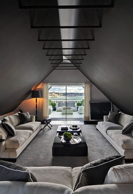 Små Rum Lidt Plads, Attic Design, Attic Renovation, Attic Remodel, Attic Bedroom, Attic Rooms, Hus Inspiration, Loft Conversion, Design Del Prodotto