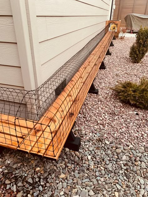 Cat Cage Outdoor Ideas, Catios Diy Balcony, Cat Highway Ideas, Indoor Cat Wall Ideas, Diy Cat Run, Basement Window Catio, Pet Room Ideas Cats, Cat Runs Outdoor, Cat Runs Enclosure