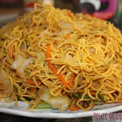 Vegetable Chow Mein Recipe Vegetable Chow Mein Recipe, Chow Mein Recipe Vegetable, Vegetable Chow Mein, Recetas Salvadorenas, Chow Mein Recipe, Chow Mein Noodles, Stir Fry Dishes, Chow Mein, Angel Hair