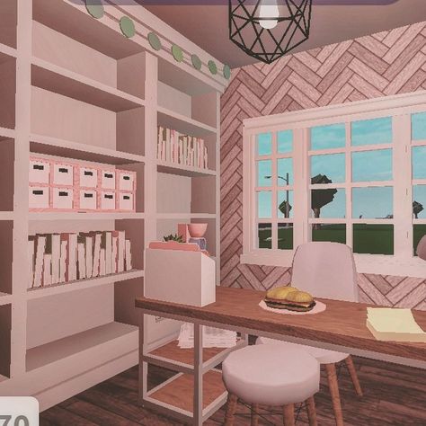 Cute Bloxburg Office, Office Room Ideas Bloxburg, Office In Bloxburg, House Mansion Interior, Desk Ideas Bloxburg, Bloxburg Office Ideas Aesthetic, Bloxburg Classroom Ideas, Office Ideas Bloxburg, Office Bloxburg