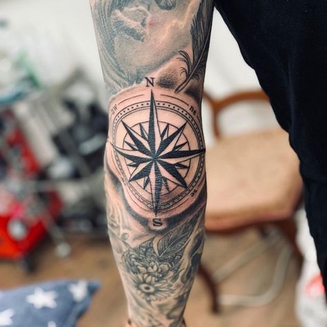 What if Tattoo and Piercing on Instagram: “#tattoo #tattoos #elbowtattoo #compasstattoo” Compass Elbow Tattoo Men, Tricep Compass Tattoo Men, Men's Elbow Tattoos, Compas Tattoo Elbow, Cool Elbow Tattoos For Guys, Nautical Elbow Tattoo, Elbow Compass Tattoo, Compass Knee Tattoo, Elbow Tattoo Ideas For Men