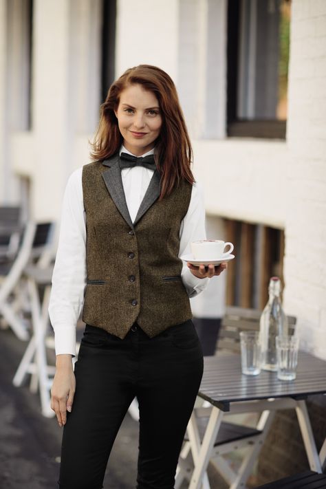 Casual Jacket Outfit, Waiter Outfit, Waitress Outfit, Restaurant Uniforms, Tweed Waistcoat, Best Casual Outfits, Popular Outfits, Dinner Outfits, All Black Outfit