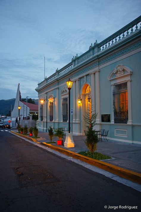 Compartiendo parte de Santa Tecla en esta imágen. ‪#‎ElSalvador‬. El Salvador Culture, El Salvador Travel, Central America Travel, Central American, Santa Lucia, Scenic Routes, Salvador Dali, Sunset Pictures, Spanish Style