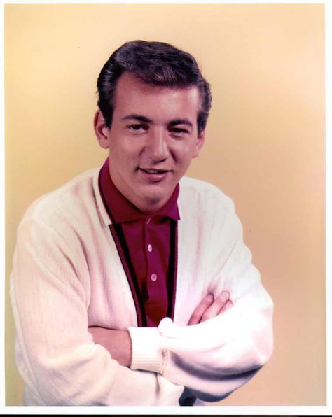 Bobby Darin ❣ Fatherless Behavior, Famous Musicals, Korean Friends, Classic Actors, Bobby Darin, Sandra Dee, Dream Lover, Oldies Music, Stomach Problems