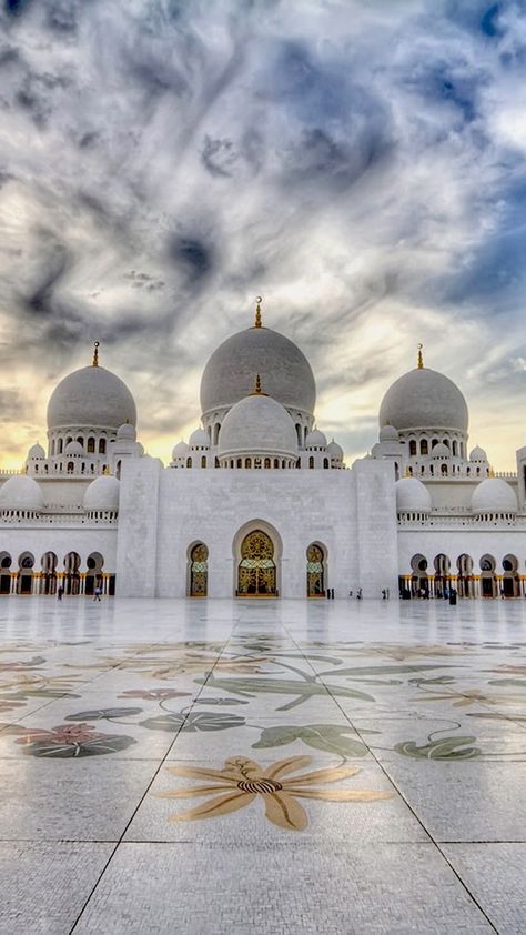 Masjid Photo, Mosque Interior Design, Masjid Aesthetic, Beautiful Masjid, Mecca Images, Al Qur'an Aesthetic, Dubai Aesthetic, Mosque Art, Mosque Architecture