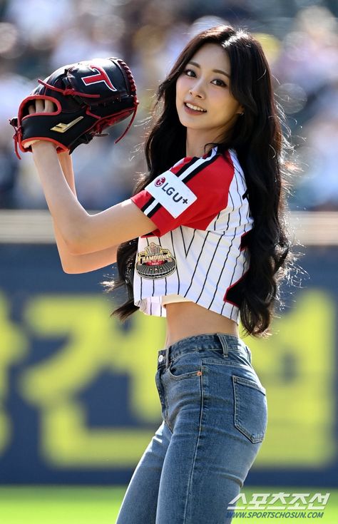 Tzuyu Body, Tainan Taiwan, Born In June, Clothes Korean Style, K Pop Star, Twice Tzuyu, Tzuyu Twice, September 2024, Press Photo