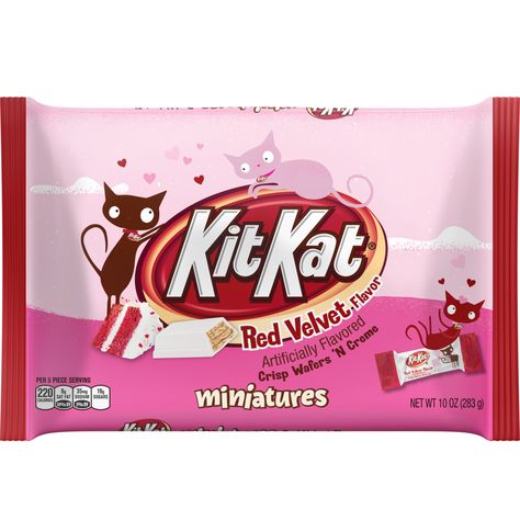 Valentines Red Velvet, Kit Kat Flavors, Red Velvet Flavor, Candy For Sale, Paper Squishy, Hershey Candy, Cute Snacks, Valentines Food, Kit Kat