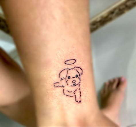 Dog Paw Tattoo Shoulder, Cute Simple Tattoos, Unique Tattoo Ideas, Petite Tattoos, Tasteful Tattoos, Small Hand Tattoos, Unique Tattoo Designs, Cute Tattoos For Women, Discreet Tattoos